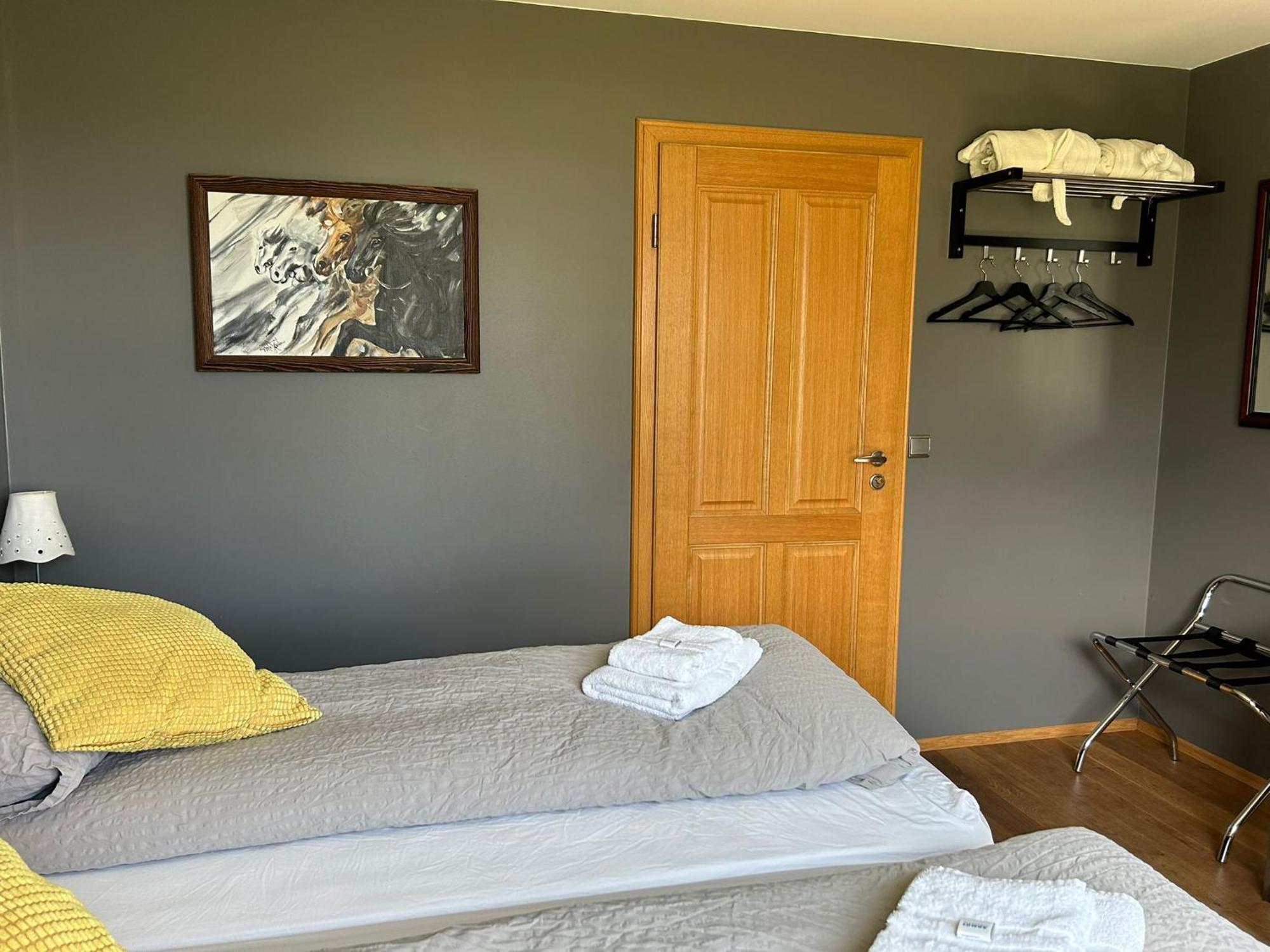 Armot Guesthouse Hvolsvöllur Dış mekan fotoğraf
